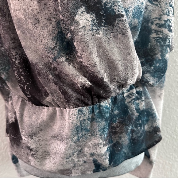 Donna Karan New York Abstract Print Surplice Blouse Lined Size L - Picture 3 of 9